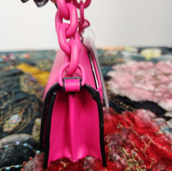 SOLD Simply Vera Wang Bag - Picture 3 of 5